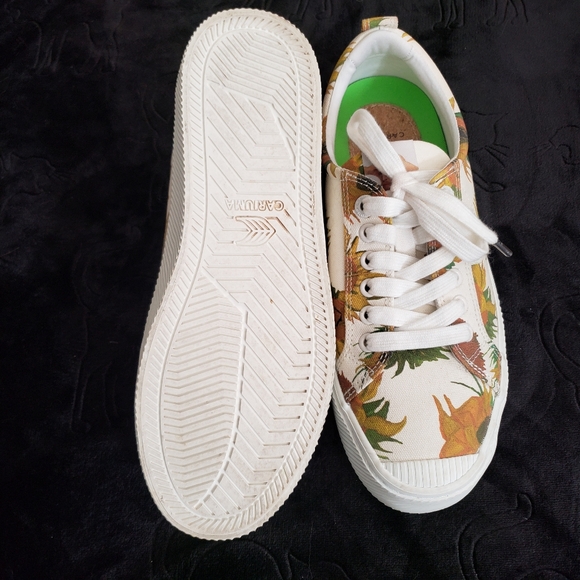 Cariuma x Vincent van Gogh Sunflowers Limited Edition Sneaker 8.5 Men 10 Women - Picture 9 of 14